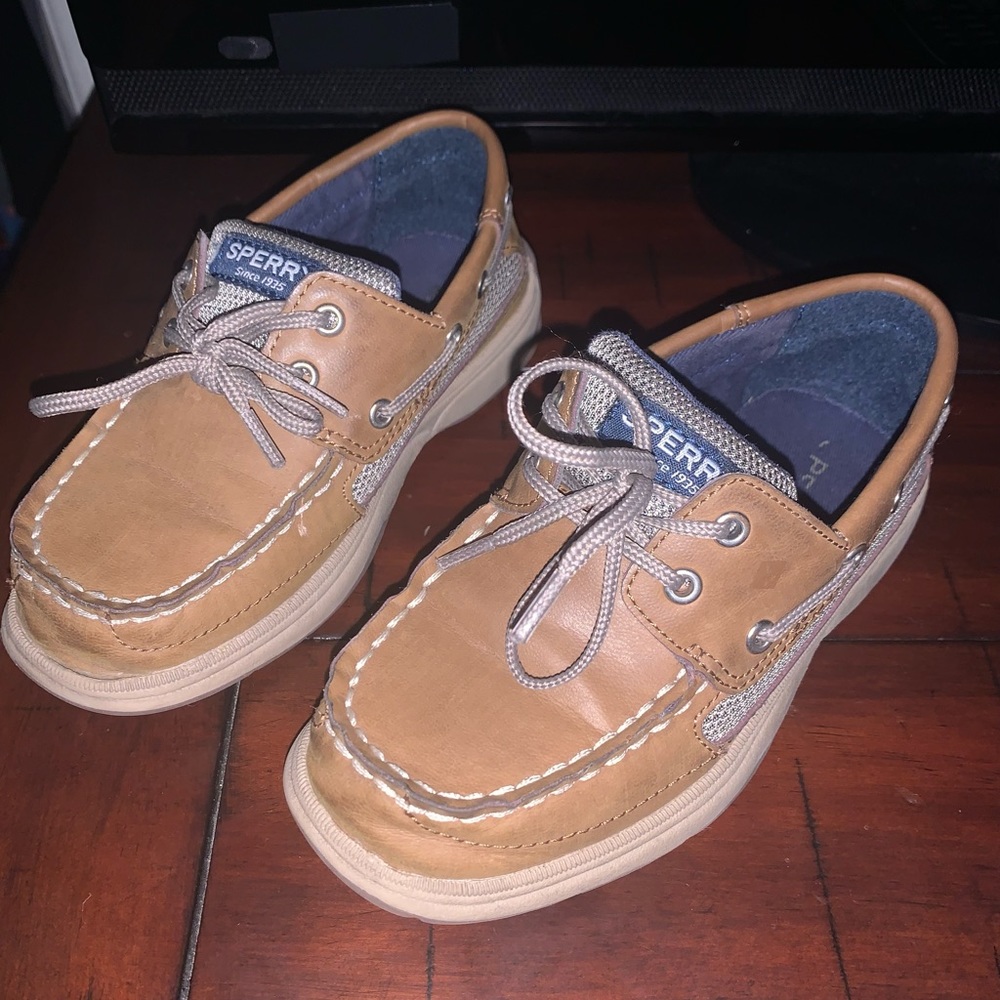 Little kids Sperry shoes